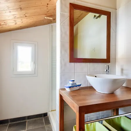 Piscine Chauffee 800 M De La Pour 8 * 누아르무티에 앙 릴