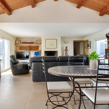 Piscine Chauffee 800 M De La Pour 8 누아르무티에 앙 릴