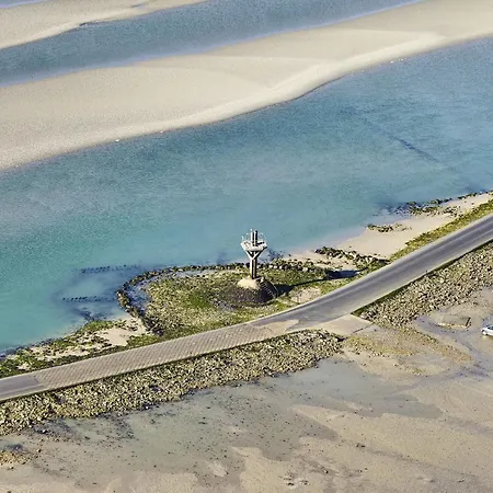 Prázdninový dům Piscine Chauffee 800 M De La Pour 8 *