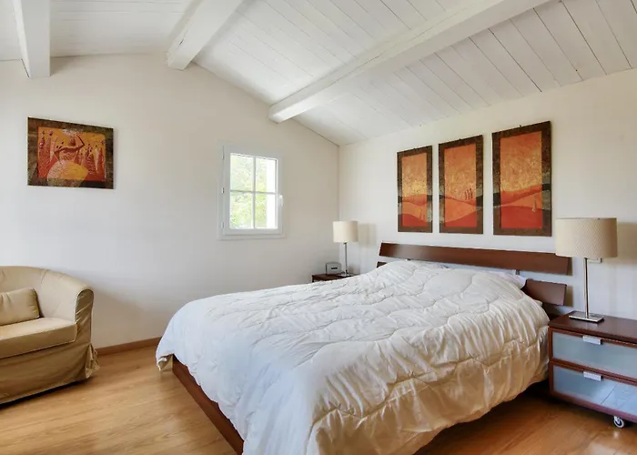 Piscine Chauffee 800 M De La Pour 8