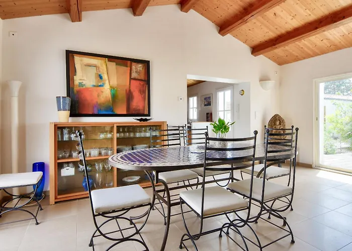 Piscine Chauffee 800 M De La Pour 8 *